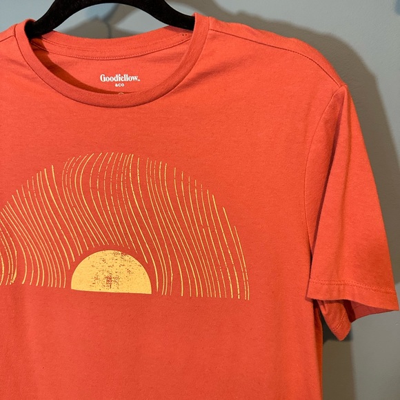 Goodfellow & Co. Red Shirt with Yellow Sunshine Graphic on Front - Picture 2 of 5